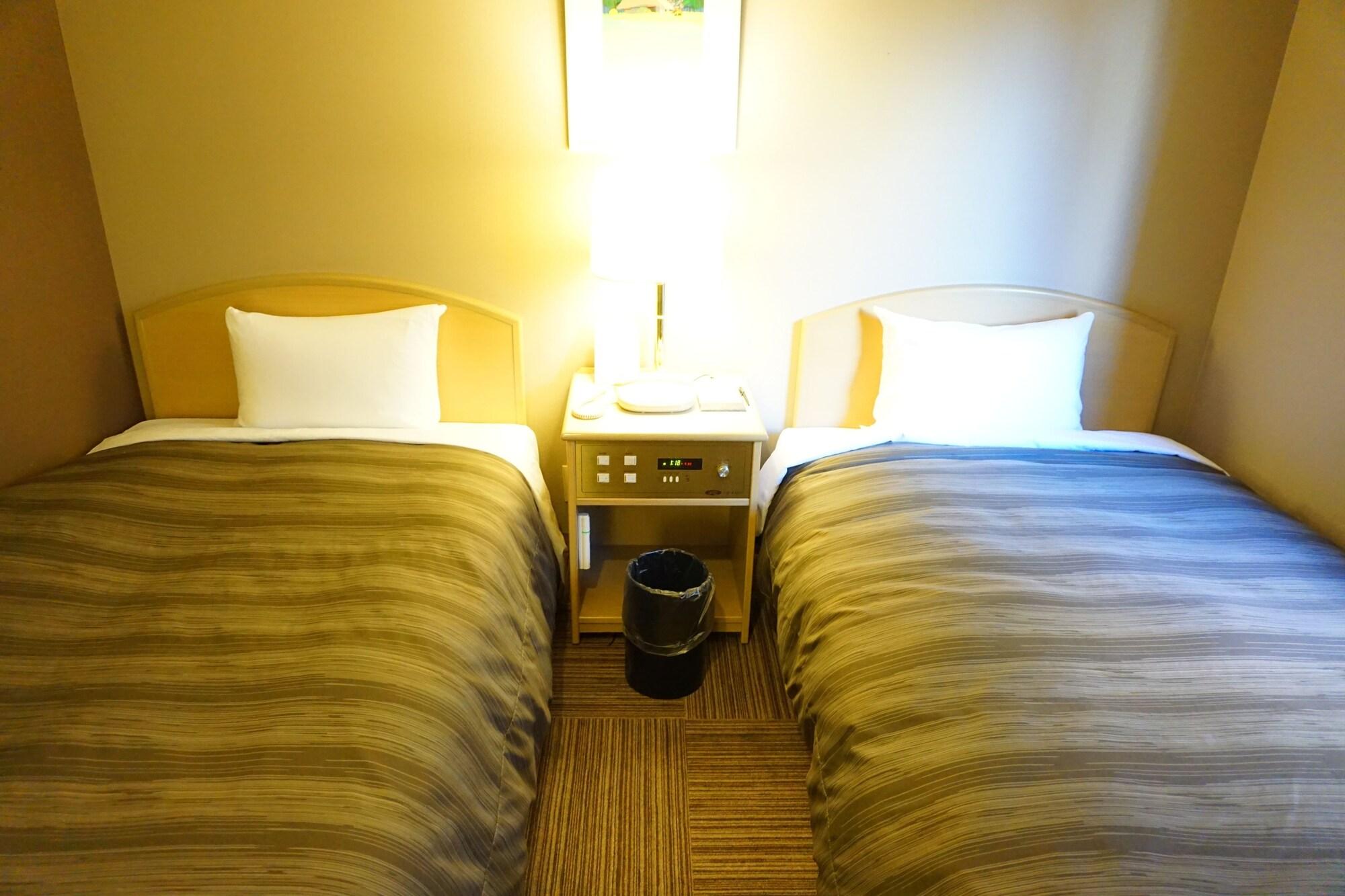 Hotel Route-Inn Hakata Ekiminami Фукуока Екстериор снимка